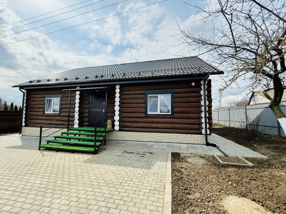 Гостевой дом Бревенчатый дом в 10 мин от центра города