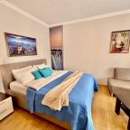 Полулюкс (С лоджией), Апартаменты Sun City Apartments на Парковой 40