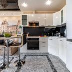 Люкс (С видом на город), Апартаменты Sun City Apatrments на Войкова 27