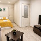 Апартаменты (С лоджией и кондиционером), Апартаменты Sun City Apartments на Островского 35/11