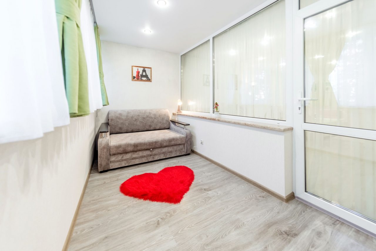 Апартаменты (С лоджией и кондиционером), Апартаменты Sun City Apartments на Островского 35/11