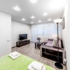 Апартаменты (С лоджией и кондиционером), Апартаменты Sun City Apartments на Островского 35/11