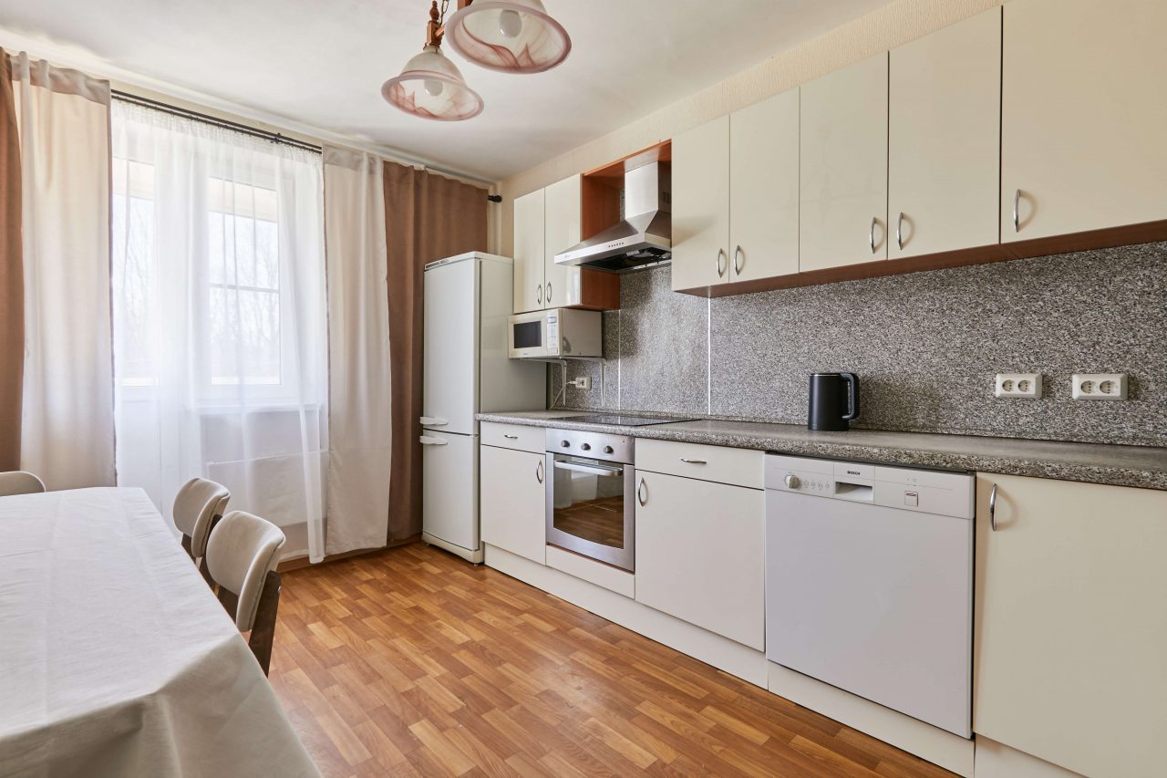 Апартаменты (Три спальни, тихий район), Апартаменты 3 спальни тихий район