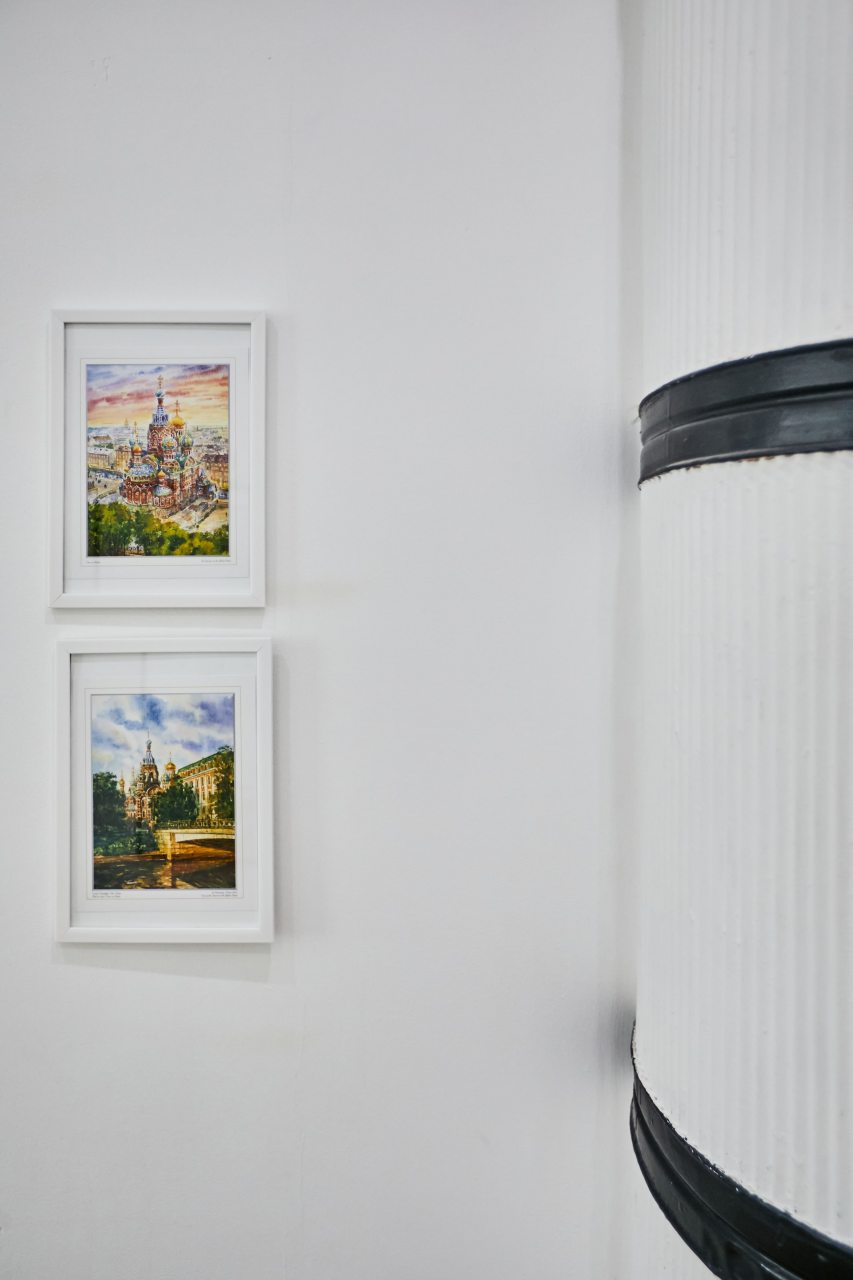 Апартаменты (Квартира в самом центре событий), Апартаменты Квартира в самом центре событий