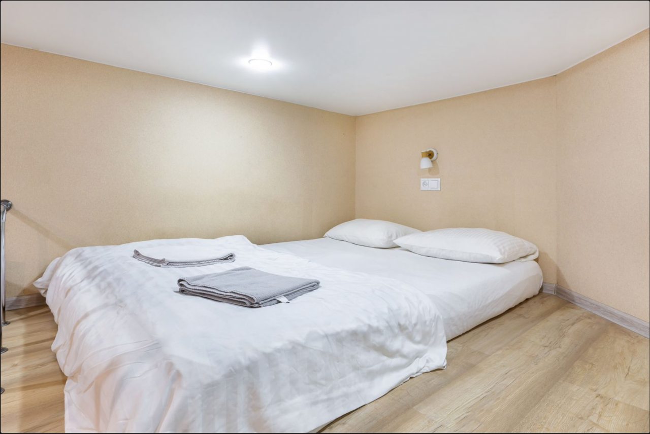 Студио (ROOMSTAY Большой 46 | Comfort studio #1), Апартаменты ROOMSTAY Большой 46
