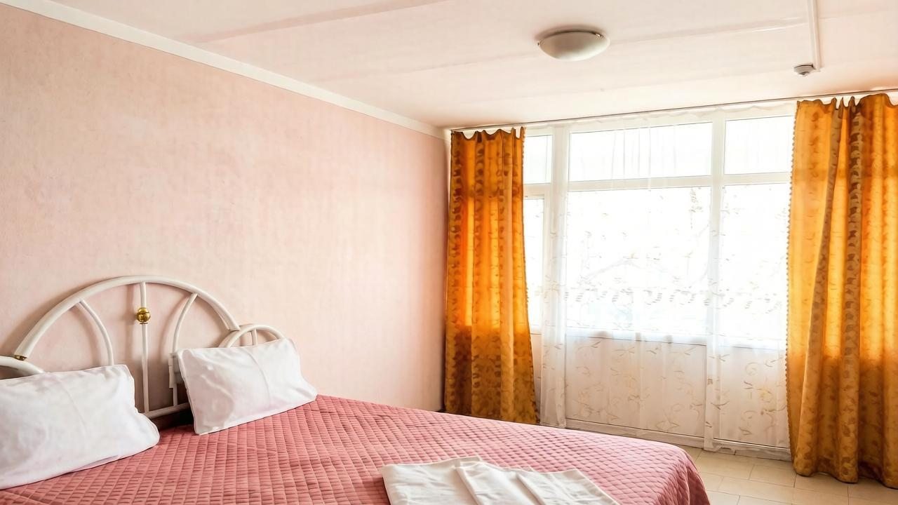 Двухместный (Стандарт с балконом), Гостиница ЛОЦ Залив