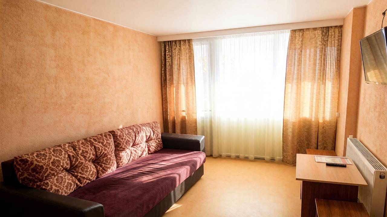 Трёхместный и более (Комфорт 2х комнатный), Гостиница ЛОЦ Залив