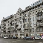 Апартаменты (Три спальни, балкон, красивый дом), Апартаменты Три спальни балкон красивый дом