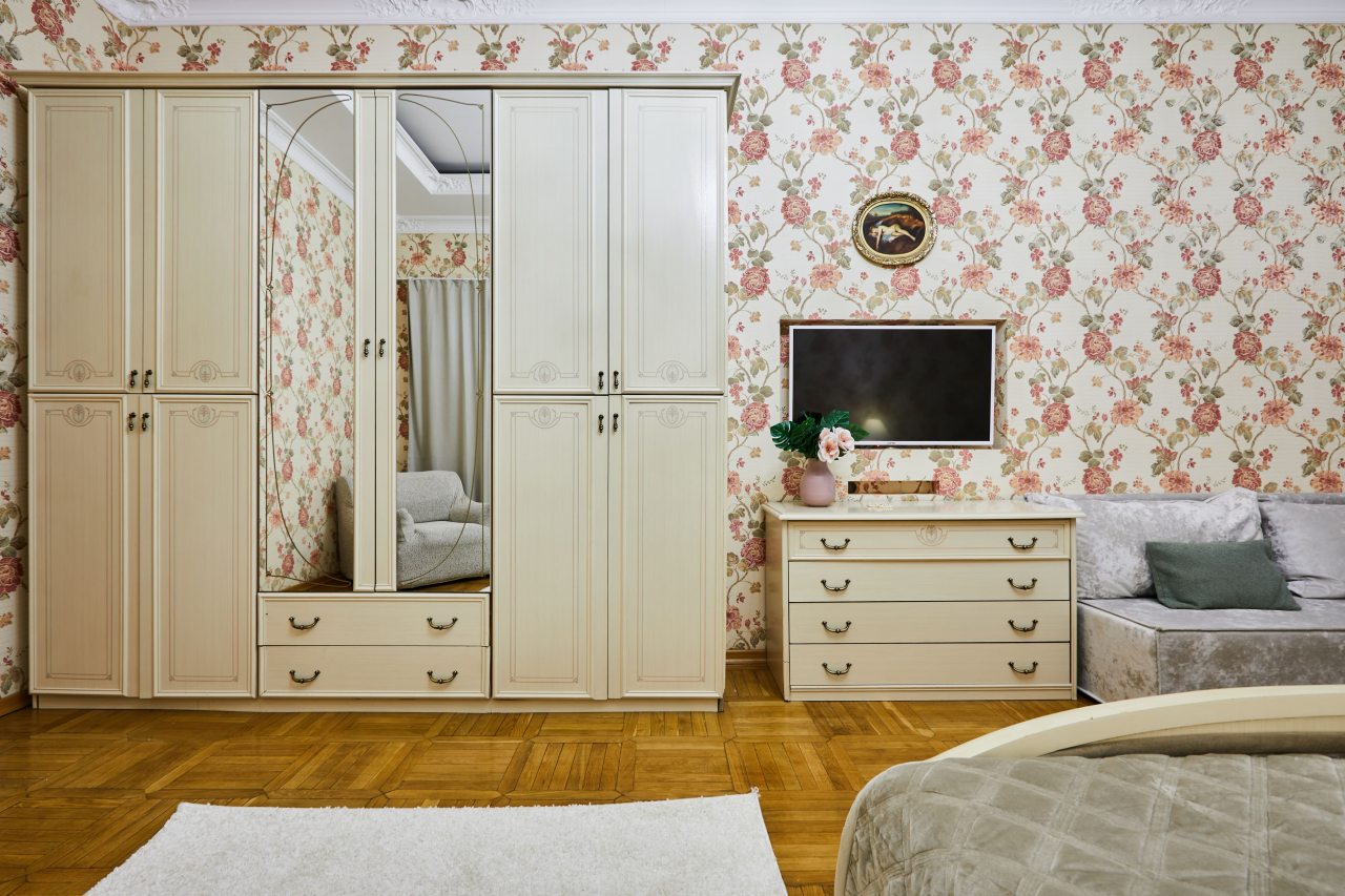 Апартаменты (Три спальни, балкон, красивый дом), Апартаменты Три спальни балкон красивый дом