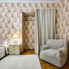 Апартаменты (Три спальни, балкон, красивый дом), Апартаменты Три спальни балкон красивый дом