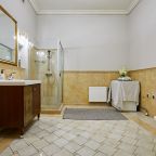 Апартаменты (Три спальни, балкон, красивый дом), Апартаменты Три спальни балкон красивый дом