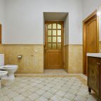 Апартаменты (Три спальни, балкон, красивый дом), Апартаменты Три спальни балкон красивый дом