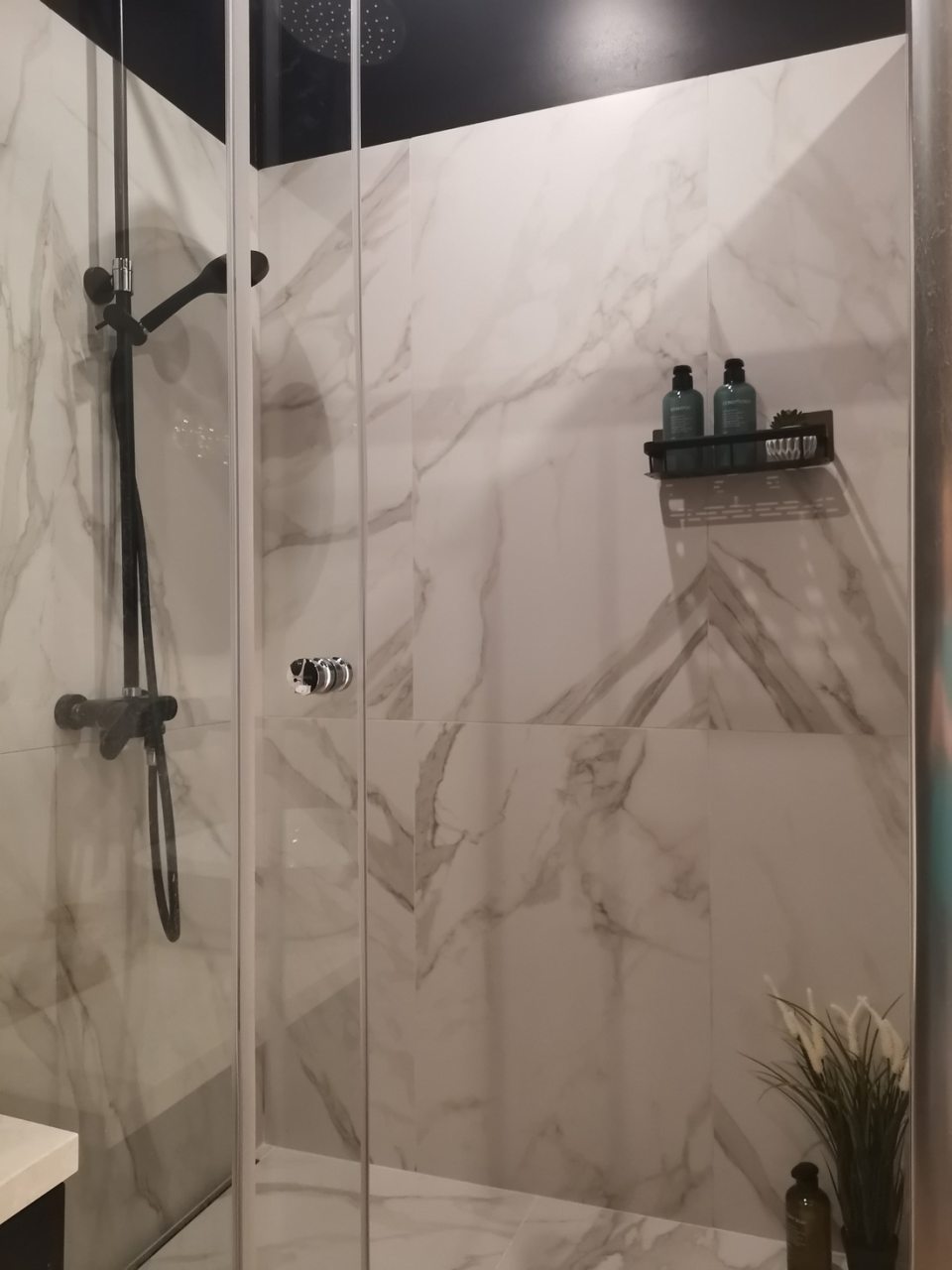 Люкс (Диор), Апартаменты Life Apartments у метро ЦСКА