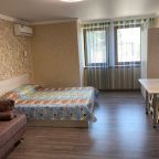 Студио (Девять), Гостевой дом Галон