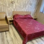 Студио (Десятый), Гостевой дом Галон