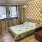 Студио (Одиннадцатый), Гостевой дом Галон