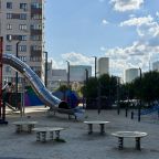 Апартаменты (С закрытым двором, рядом ТЦ Кристалл!), Апартаменты На Менделеева