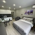 Апартаменты (MyhomeYourhome на ул. Искры д. 88 к.6 (Сочи)), Апартаменты Myhome Yourhome на улице Искры
