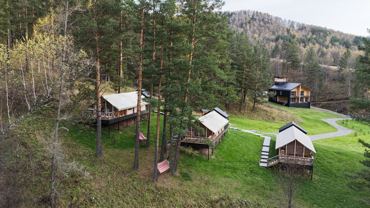 Четырехместный (Тёплый сафари-тент), База отдыха Вдохни Алтай