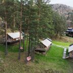 Четырехместный (Тёплый сафари-тент), База отдыха Вдохни Алтай