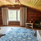 Люкс (Luxe*** Room с видом на горы и реку (к2R3)), Отель ЭКО отель в горах Алтая Шале Леший