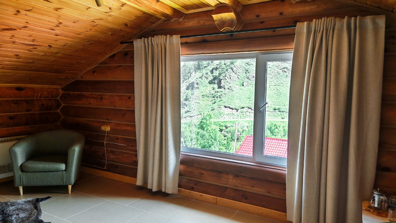 Люкс (Luxe*** Room с видом на горы и реку (к2R3)), Отель ЭКО отель в горах Алтая Шале Леший