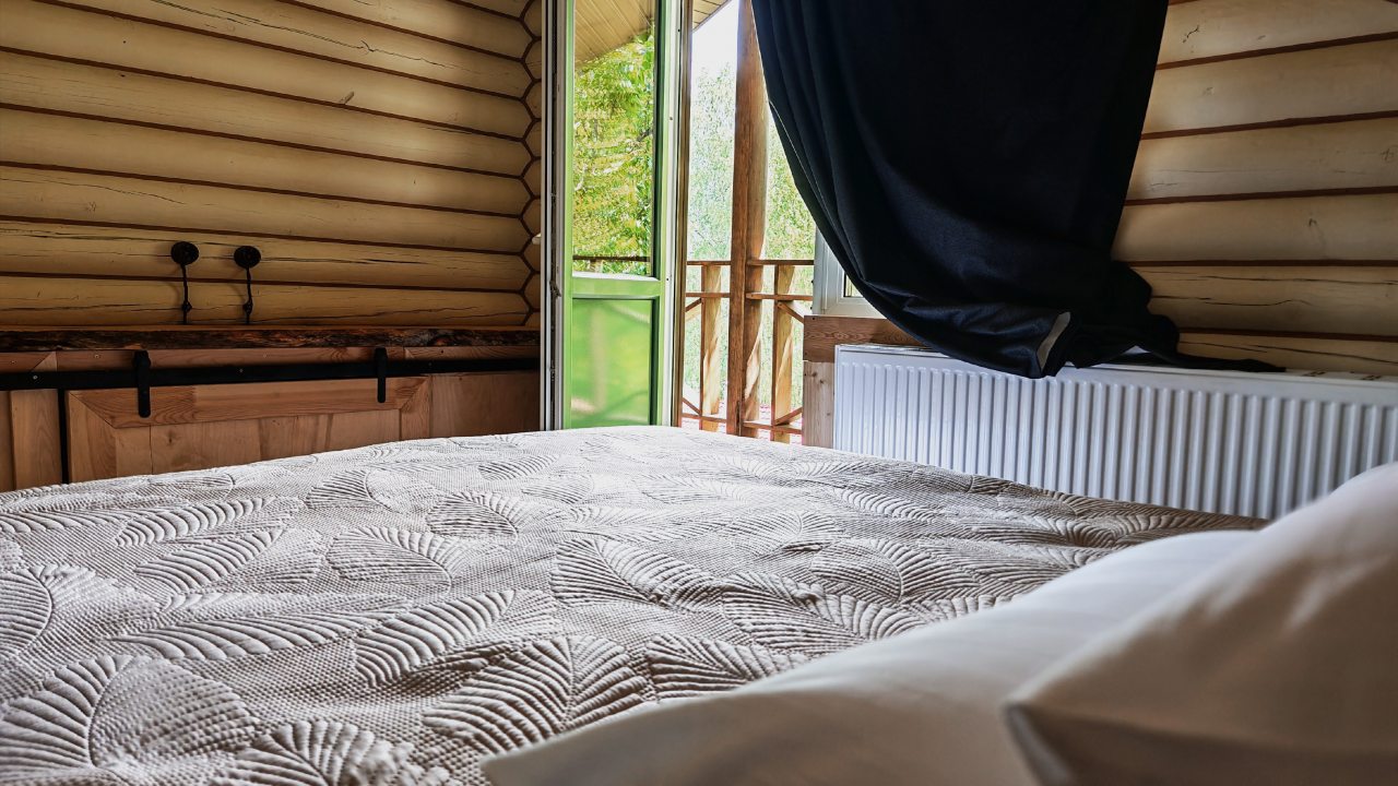 Люкс (Luxe** Room двухкомнатный с видом на горы и реку (к1R3)), Отель ЭКО отель в горах Алтая Шале Леший