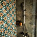 Двухместный (Double Room с двуспальной кроватью  (к1R1-2)), Отель ЭКО отель в горах Алтая Шале Леший