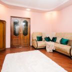 Апартаменты (Myhome Yourhome на ул. Академика Платонова д.10 к.4), Апартаменты Myhome Yourhome на улице Академика Платонова 10к4