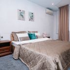 Апартаменты (Myhome Yourhome на ул. Академика Платонова д.10 к.4), Апартаменты Myhome Yourhome на улице Академика Платонова 10к4