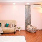 Апартаменты (Myhome Yourhome на ул. Академика Платонова д.10 к.4), Апартаменты Myhome Yourhome на улице Академика Платонова 10к4