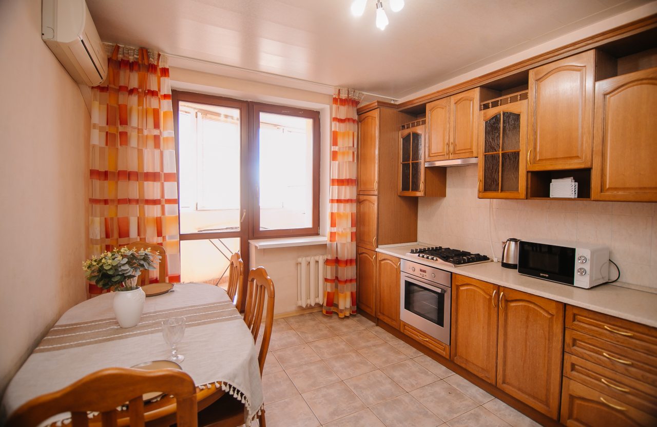 Апартаменты (Myhome Yourhome на ул. Академика Платонова д.10 к.4), Апартаменты Myhome Yourhome на улице Академика Платонова 10к4