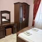 Улучшенный (Улучшенный семейный номер), Отель Valencia