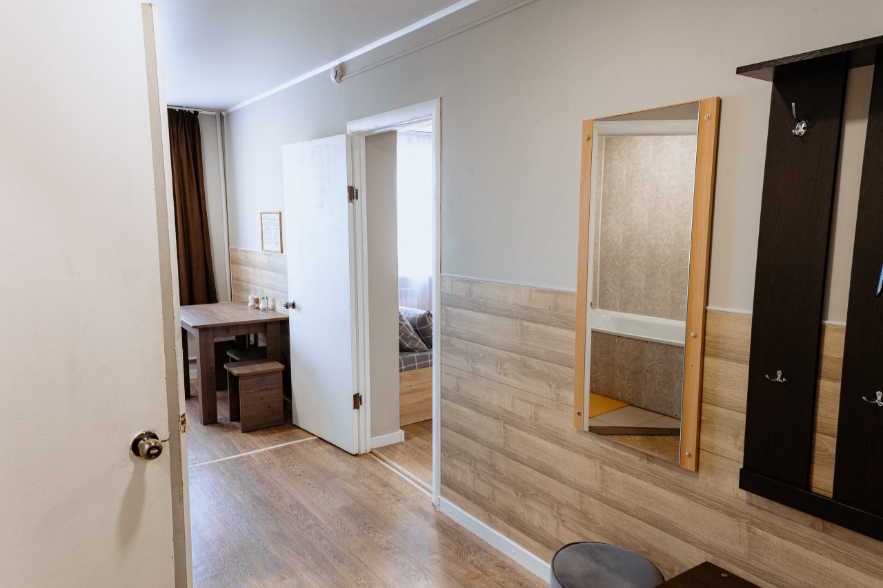 Апартаменты (Квартира на Байкальской 416), Апартаменты Соколов