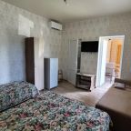 Трёхместный и более, База отдыха Дружба