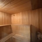 Улучшенный (Двухкомнатный номер с сауной и бильярдом), Гостиница Семь ветров