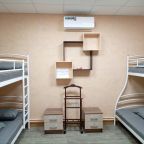Четырехместный (Классический Четырехместный номер с общей ванной комнатой), Хостел МВ София