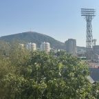 Апартаменты (Однокомнатная квартира с видом на Машук и стадион, ул. Первомайская, 70-54), Апартаменты На Первомайской улице