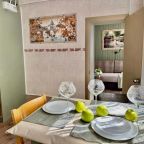 Квартира (С лоджией), Апартаменты Sun City Apartments на Красноармейской 4
