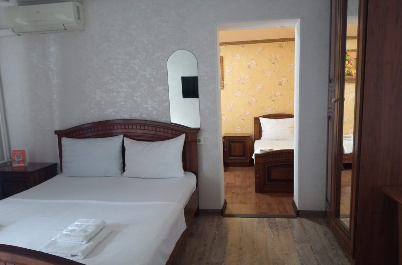 Пятиместный (Номер с удобствами на 5 человек), Гостевой дом Тенистый Берег
