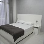 Апартаменты (Пятиместные 305 с балконом), Апартаменты На улице Светлой