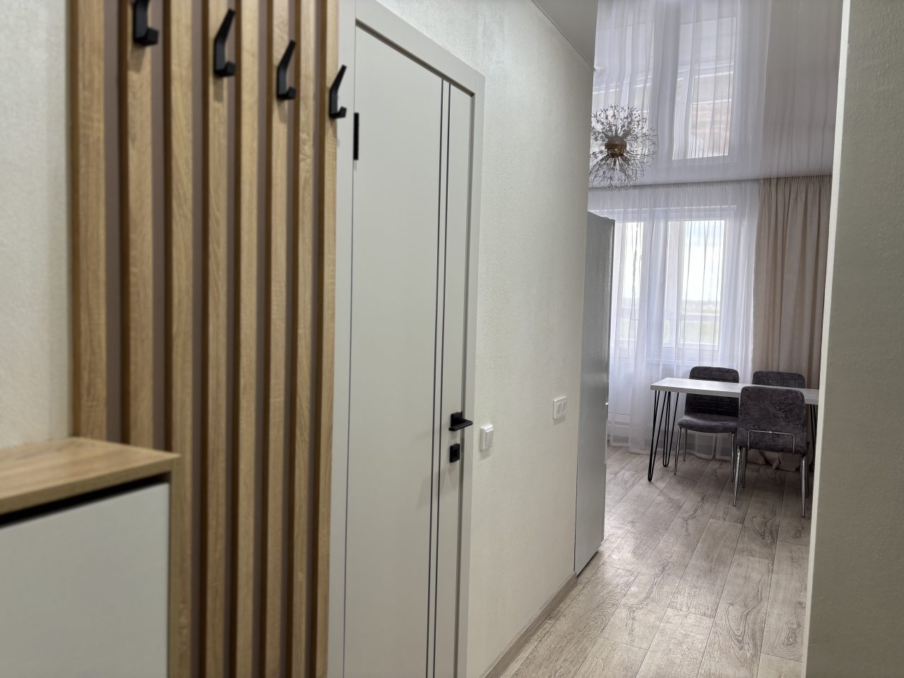 Апартаменты (Современная 1-к квартира в новом мкр. Никольский г. Новочебоксарск), Апартаменты RentAp на улице 10-й Пятилетки 90
