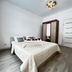 Шестиместный (Ясный берег 33, 1 этаж), Апартаменты HOME Ясный берег 33