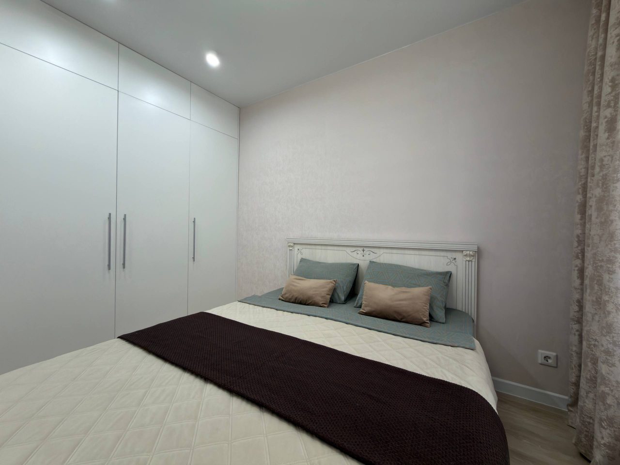 Шестиместный (Ясный берег 33, 9 этаж), Апартаменты HOME Ясный берег 33