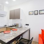 Квартира (SunSet "Красный диван" 5-ти местная 1-комнатная с кондиционером), Апартаменты SunSet на 2-й Оранжерейной