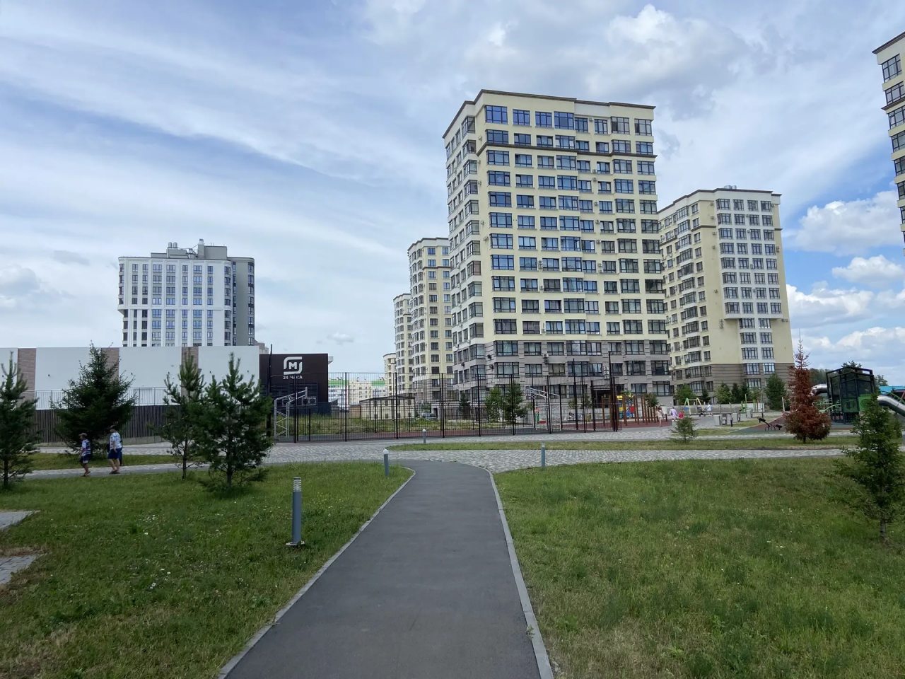 Апартаменты (Сибирь Хаус около Аэропорта), Апартаменты Сибирь Хаус рядом с Аэропортом