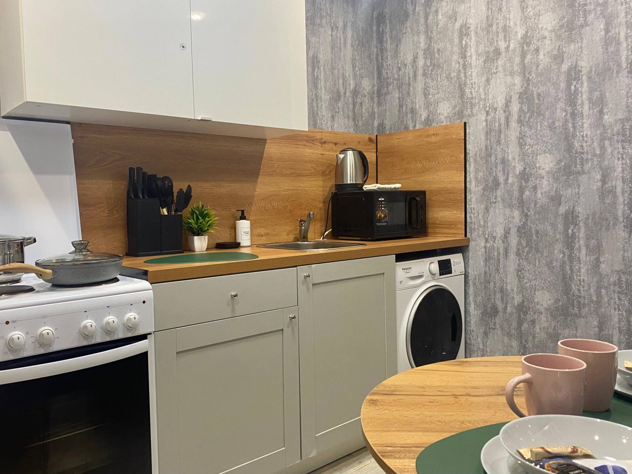 Четырехместный (У Гостиного двора — Liberty Sity Apartments), Апартаменты Liberty Sity Apartments на Революционной 14