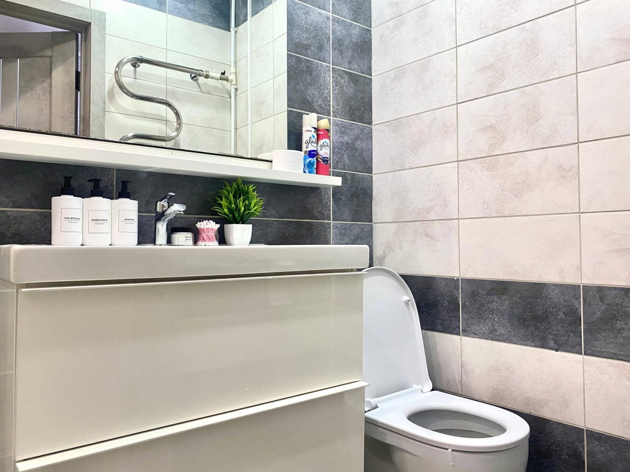 Четырехместный (У Гостиного двора — Liberty Sity Apartments), Апартаменты Liberty Sity Apartments на Революционной 14