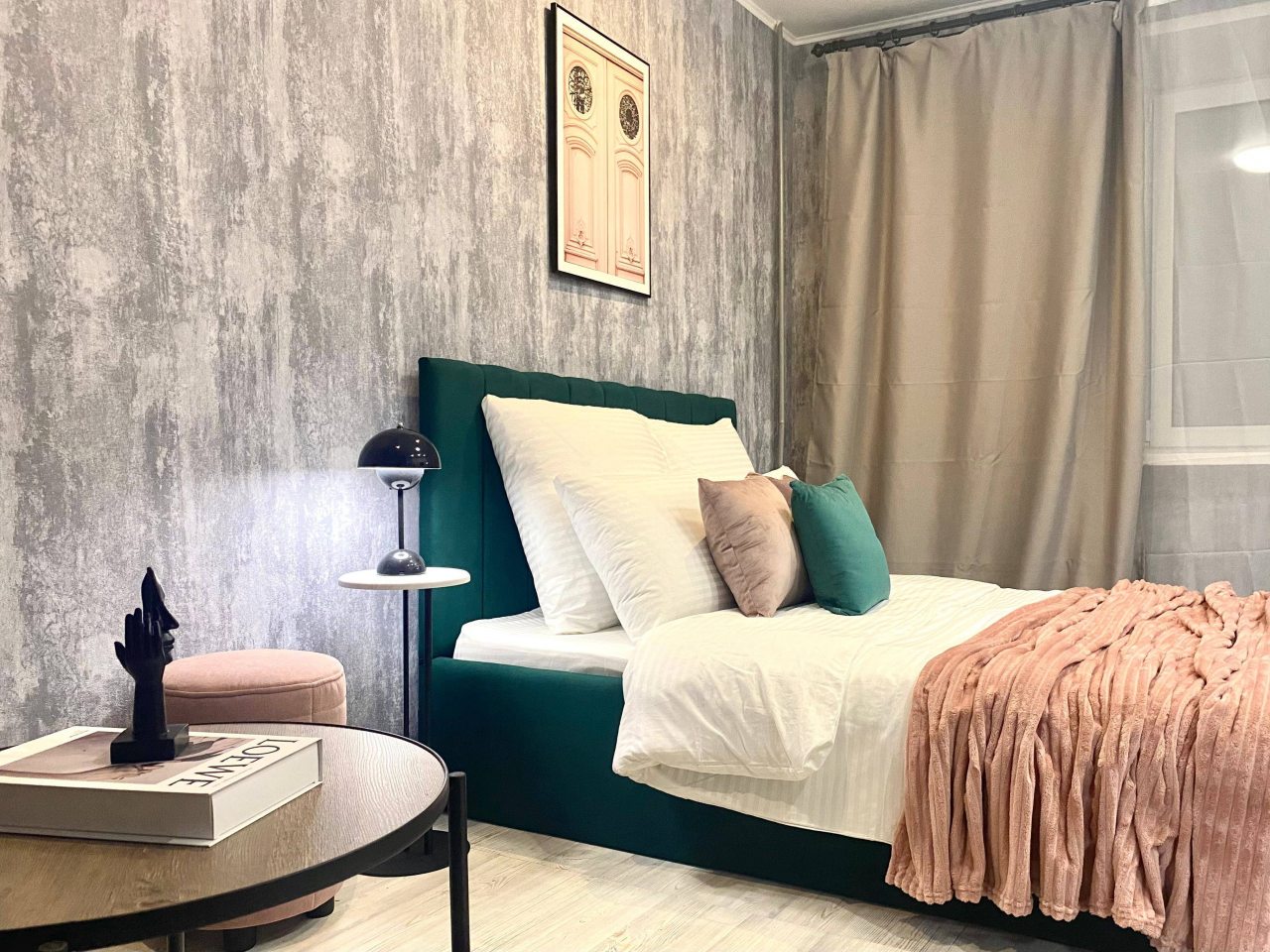Четырехместный (У Гостиного двора — Liberty Sity Apartments), Апартаменты Liberty Sity Apartments на Революционной 14