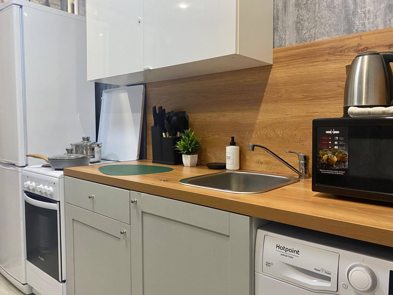 Четырехместный (У Гостиного двора — Liberty Sity Apartments), Апартаменты Liberty Sity Apartments на Революционной 14